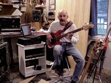 Il Bassista Tony Levin